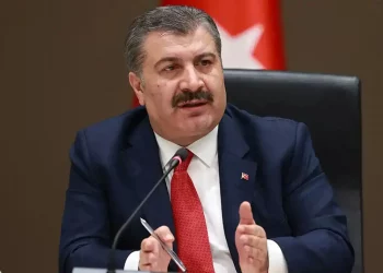 وزير الصحة التركي: بالتعاون مع مصر سننقل 1000 مريض من غزة