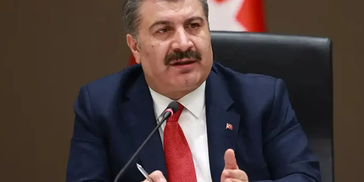 وزير الصحة التركي: بالتعاون مع مصر سننقل 1000 مريض من غزة