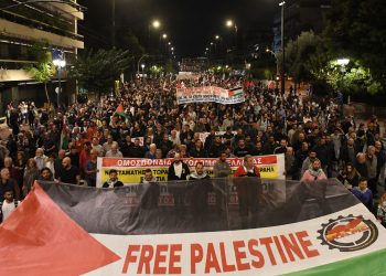 عمال النقل في إيطاليا واليونان وتركيا يرفضون نقل الأسلحة إلى إسرائيل