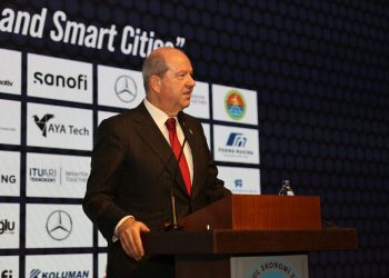 زعيم قبرص التركية: على الاتحاد الأوروبي دعم حل الدولتين