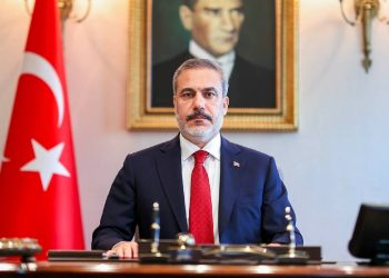 وزير الخارجية التركي يهاتف نظيره الإماراتي بشأن غزة