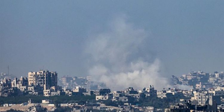 إسرائيل تكثف هجومها على جنوب غزة
