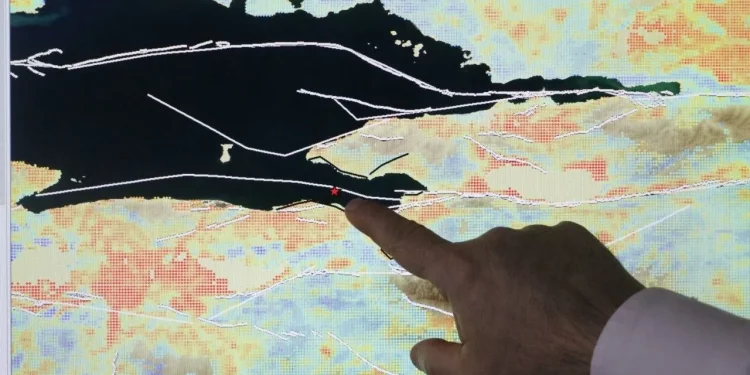 بروفيسور تركي يحدد نسبة خطر وقوع زلزال في إسطنبول