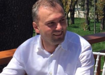 صحفي يكشف هوية مرشح العدالة والتنمية في انتخابات إسطنبول