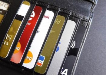 استطلاع رأي: 77% من الأتراك يستخدمون بطاقات الائتمان بدافع الضرورة