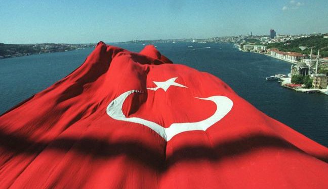 قاضي تركي يصدر حكمًا غريبًا على امرأة.