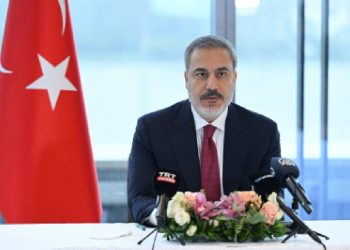 وزير الخارجية التركي يزور ألبانيا