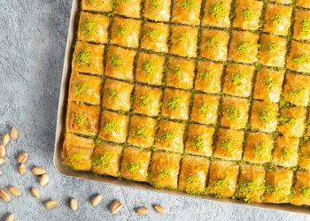 حزب العدالة والتنمية يفوز بمناقصة حلوى بمليون و451 ألف ليرة