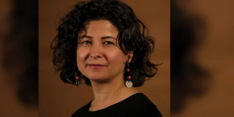 أكاديمية كردية تحصل على جائزة حقوق الإنسان