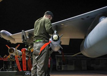 القضاء البريطاني ينظر في صادرات الأسلحة إلى إسرائيل