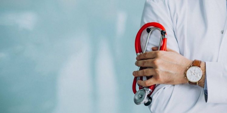 برلماني: 1000 طبيب تركي يغادرون البلاد بعام واحد!