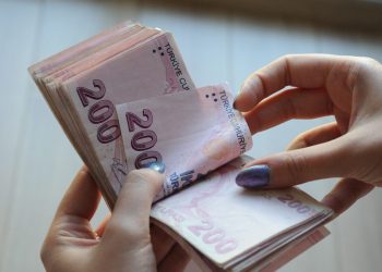 خبير اقتصادي: مكاسب فوائد الودائع في تركيا “وهم”