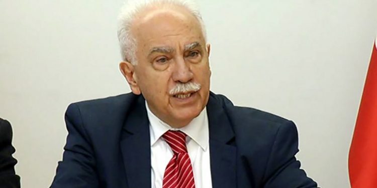 زعيم حزب الوطن “دوغو برينجيك” ضدّ انضمام السويد للناتو