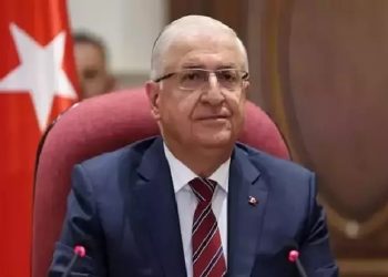 وزير الدفاع التركي يزور العراق