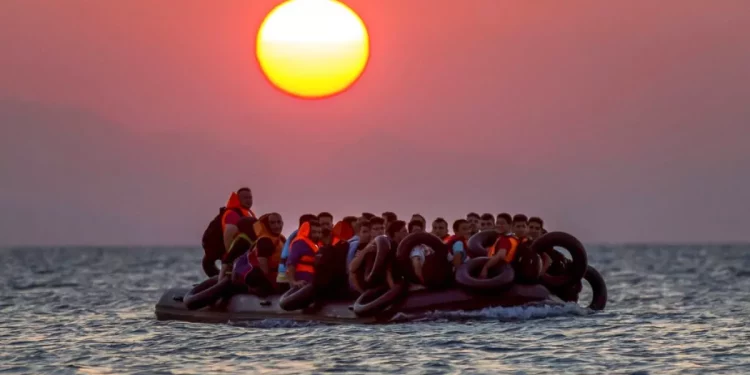 التايمز: انهيار مخطط بشأن اللاجئين بين بريطانيا وتركيا