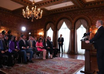 هاكان فيدان: واشنطن تستعد لتسليم تركيا مقاتلات F-16