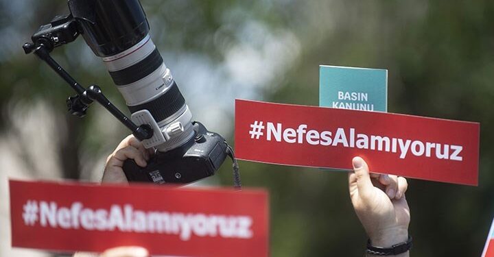 برلماني: الصحفيون في تركيا يمثلون أمام القضاء بشكل مستمر