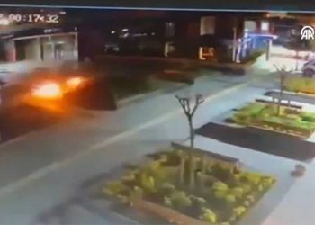 انفجار بقنبلة يدوية في إسطنبول! (فيديو)