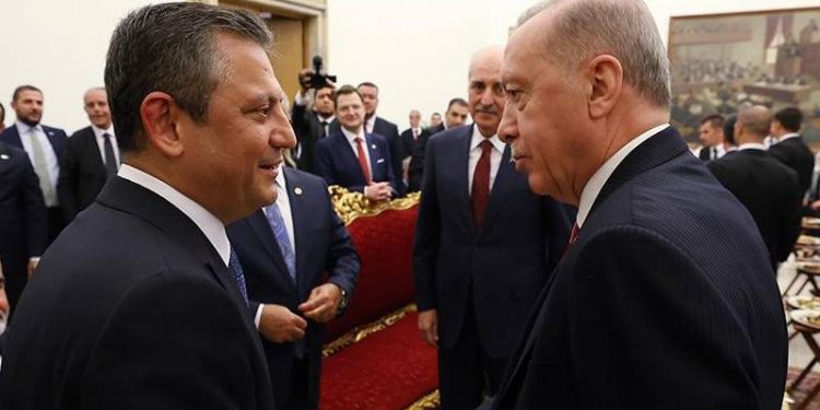 زعيم المعارضة التركية يكشف القضايا التي سيناقشها مع أردوغان