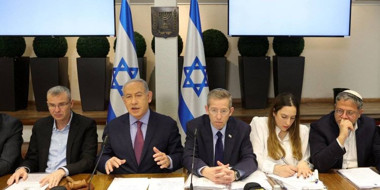 إسرائيل تعتبر الهجوم الإيراني عليها بمثابة “إعلان حرب”