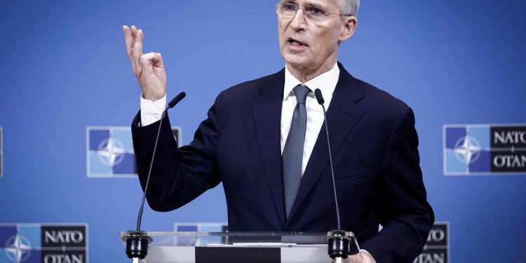 الناتو: أوكرانيا قد تضطر للتسوية مع روسيا