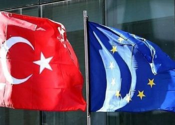 تركيا ترفض ربط الاتحاد الأوروبي عضويتها بأزمة قبرص