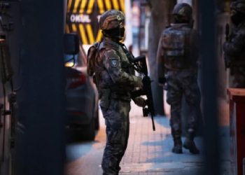 الأمن التركي يلقي القبض على 10 من عناصر داعش في إسطنبول