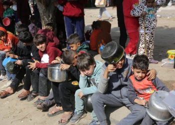 أطفال غزة يموتون بسبب التجويع الذي تفرضه إسرائيل