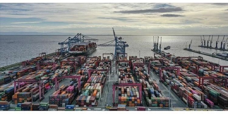 تركيا.. تسارع التراجع في عجز التجارة الخارجية