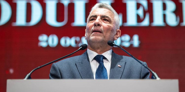 انخفاض عجز تركيا التجاري الخارجي 30%