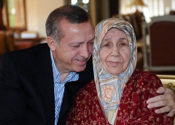 أردوغان في عيد الأم: علينا أن نحمي هذا الكنز الفريد