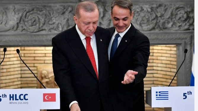 صحفي تركي: هناك من يرغب في إفشال لقاء أردوغان وميتسوتاكيس