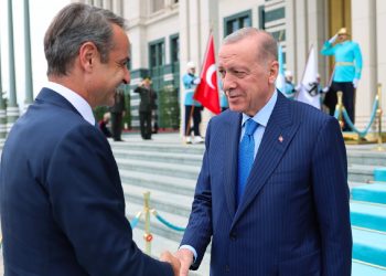 خلاف بين أردوغان وزعيم اليونان على حركة حماس