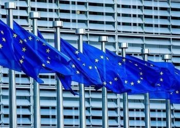 الاتحاد الأوروبي يتعهد بمليار يورو مساعدات للسوريين في تركيا و3 دول عربية