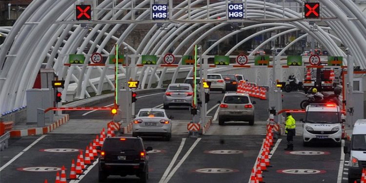 تركيا.. زيادة رسوم عبور الطرق السريعة والجسور