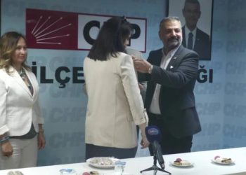 استقالة 83 من أعضاء حزب باباجان وانضمامهم للشعب الجمهوري