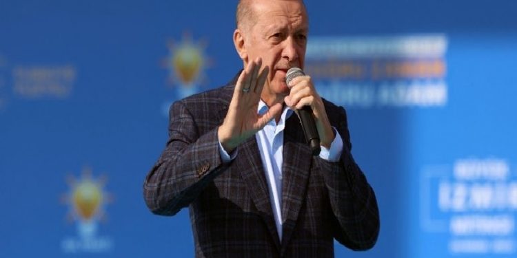 صحفية تركية: حكومة أردوعان لن تصمد حتى عام 2028