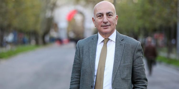 خبير اقتصادي تركي يحذر من زيادات ضريبية خطيرة للغاية