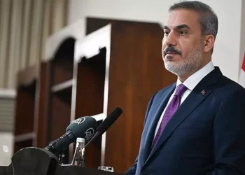 وزير الخارجية التركي يزور باكستان