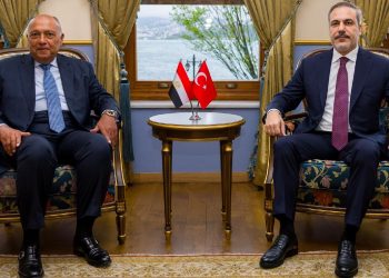 مصر وتركيا تحذران من امتداد الحرب في غزة إلى المنطقة