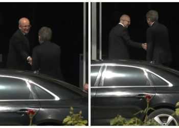 وزير المالية التركي يلتقي وزير حكومة الظل في حزب المعارضة!