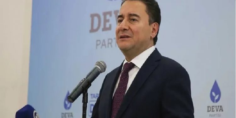 علي باباجان يزور روسيا