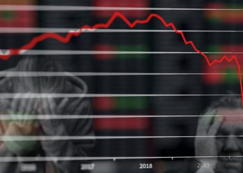 خبير أمريكي يحذر من انهيار اقتصادي أكبر من أزمة 2008!