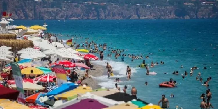 تركيا تستقبل 15 مليون سائح في 5 أشهر