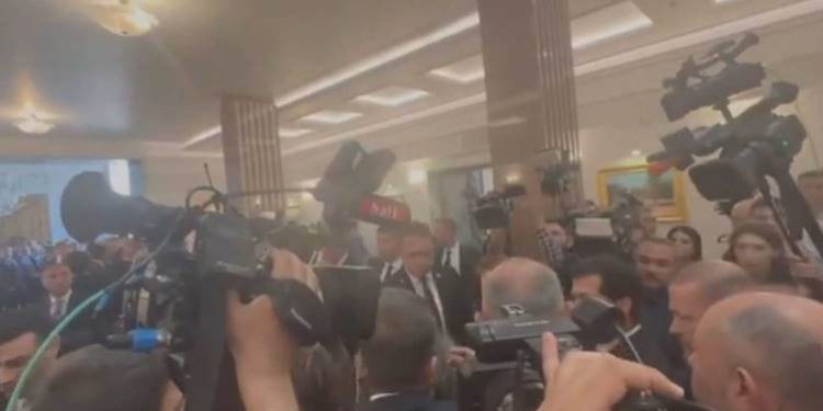 دولت بهجلي يتعرض لوعكة صحية في البرلمان