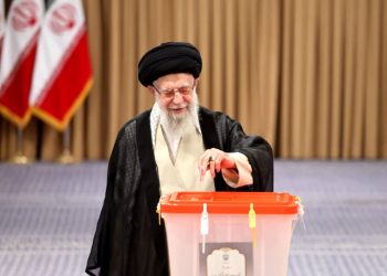 انطلاق الجولة الثانية من الانتخابات الرئاسية في إيران