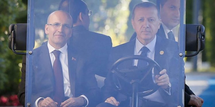 استطلاع رأي: اقتصاد تركيا يدار بشكل سيء