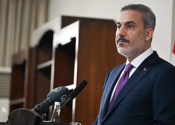 وزير الخارجية التركي يزور إيران