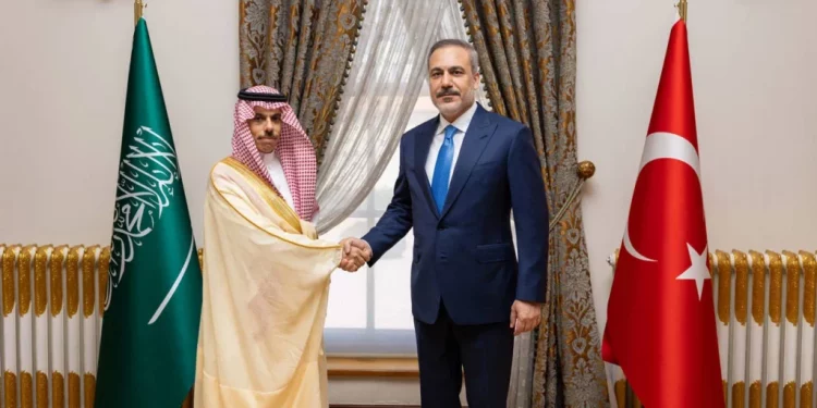 هل طلب هاكان فيدان من السعوديين الوساطة للقاء الأسد؟