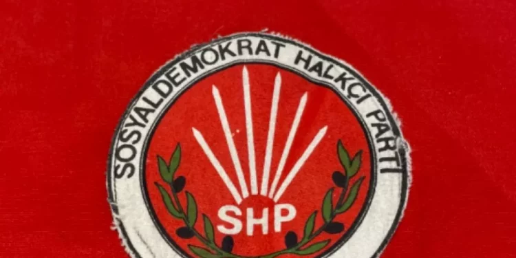 إعادة تأسيس الحزب الشعبي الاشتراكي الديمقراطي بعد 14 عامًا